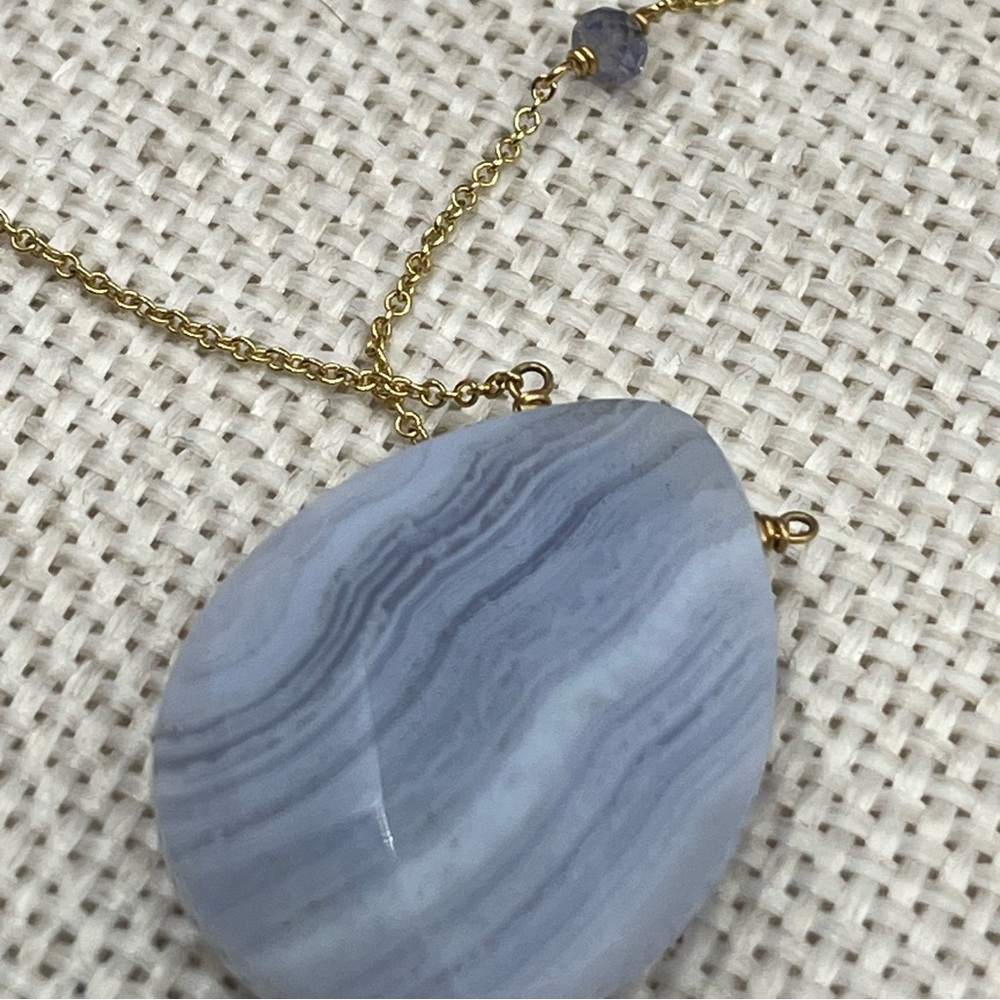 Vintage IBB 14K Gold Blue Lace Agate Pendant Necklace with Amethyst Accents 16" - Picture 3 of 17